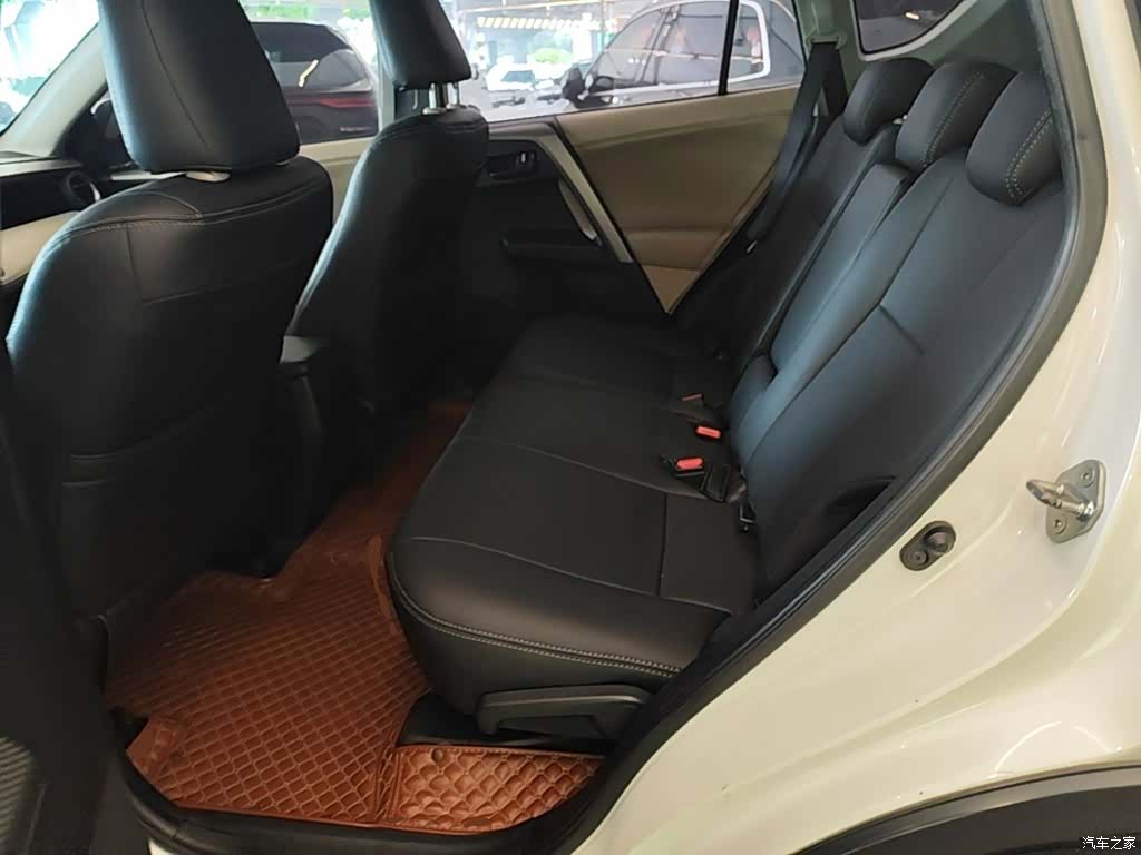 Toyota RAV4, 2016 17