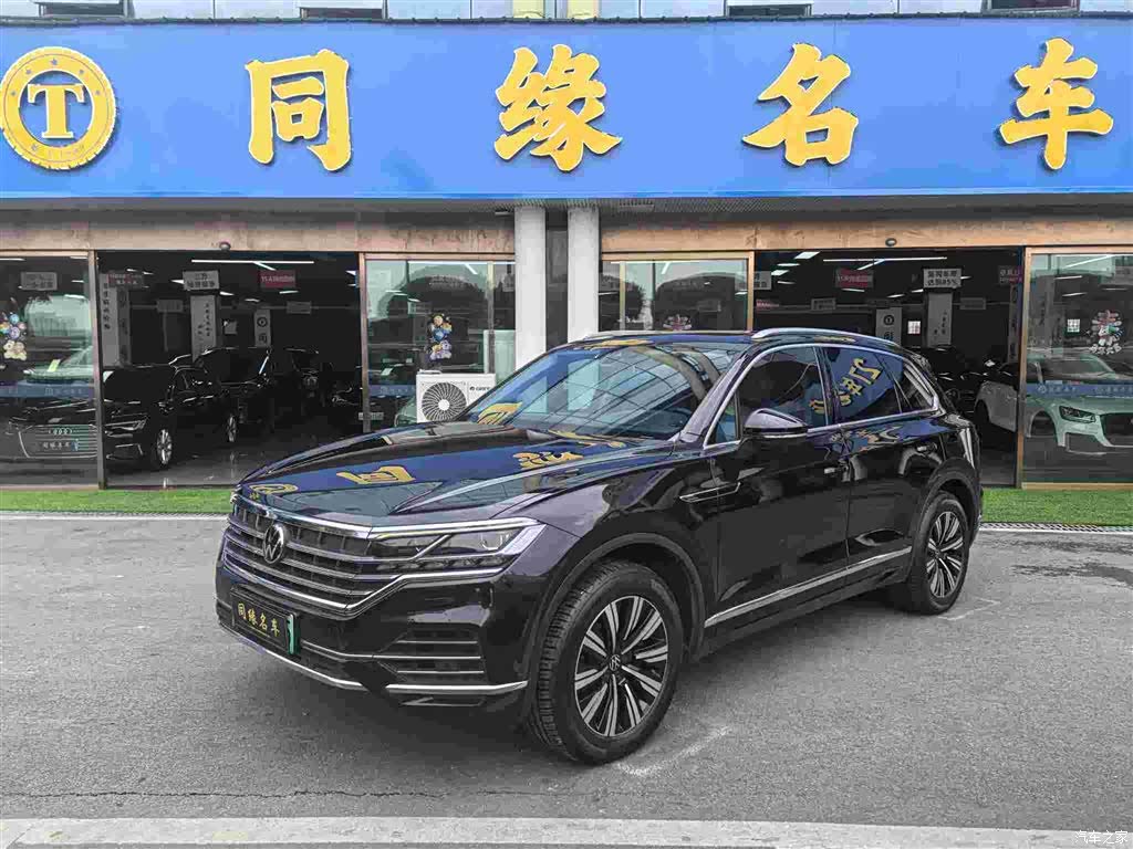 Volkswagen Touareg, 2021 1