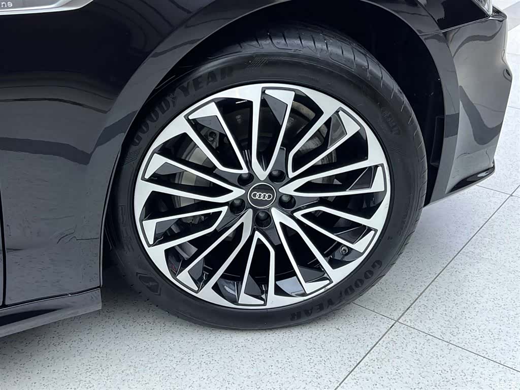 Audi A7L, 2024 25