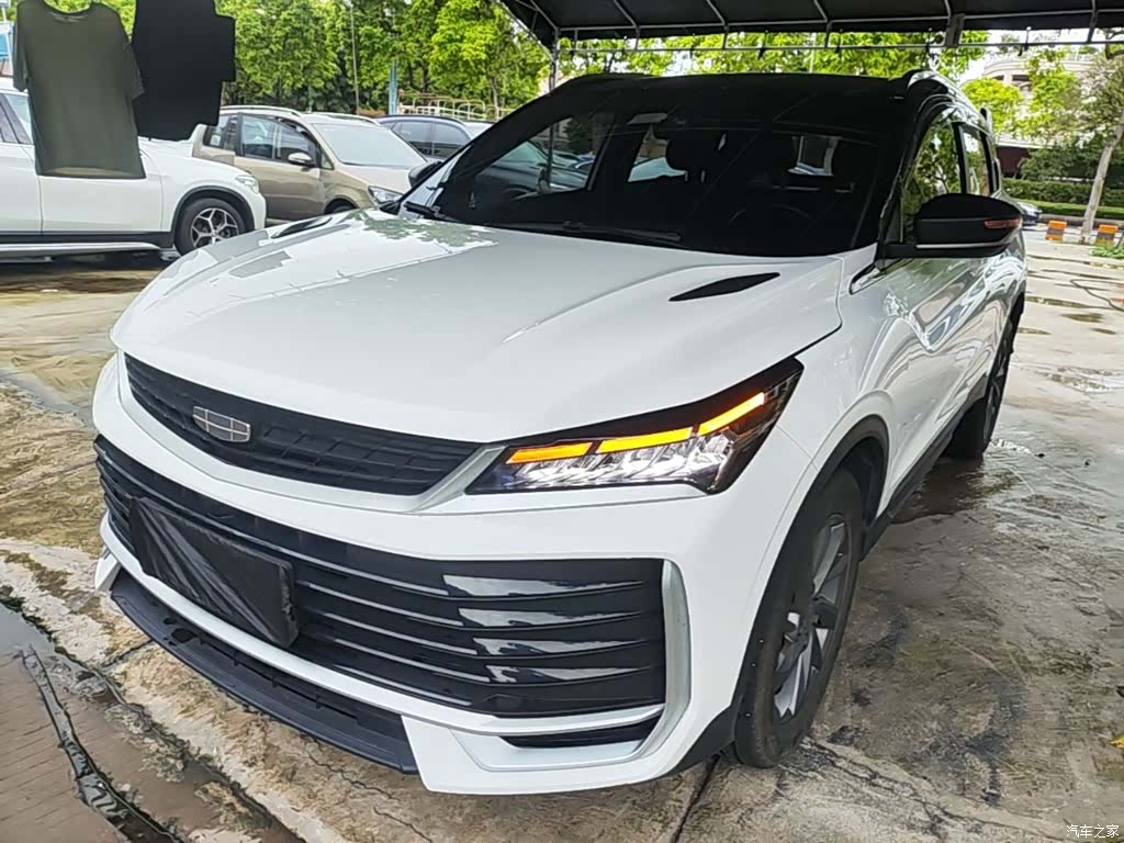 Geely Coolray, 2025 1