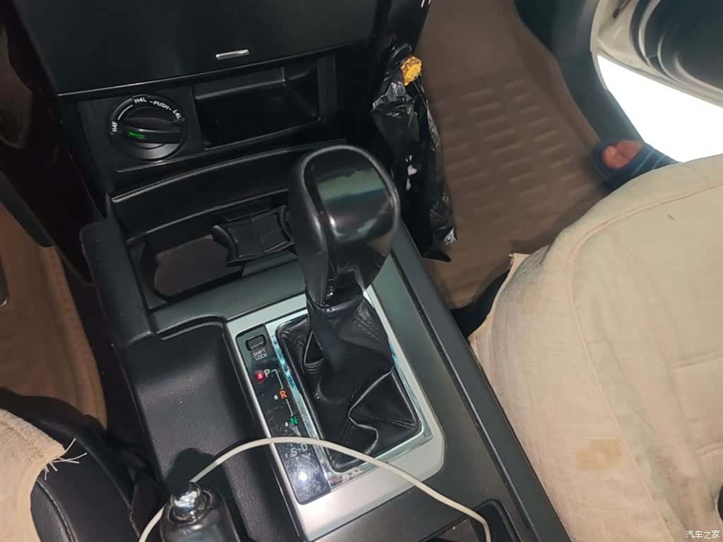 Toyota Prado, 2015 14