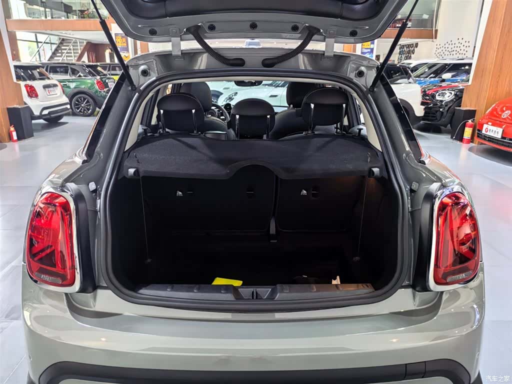 Mini ONE, 2021 18