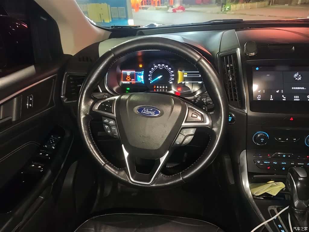 Ford Edge, 2019 3