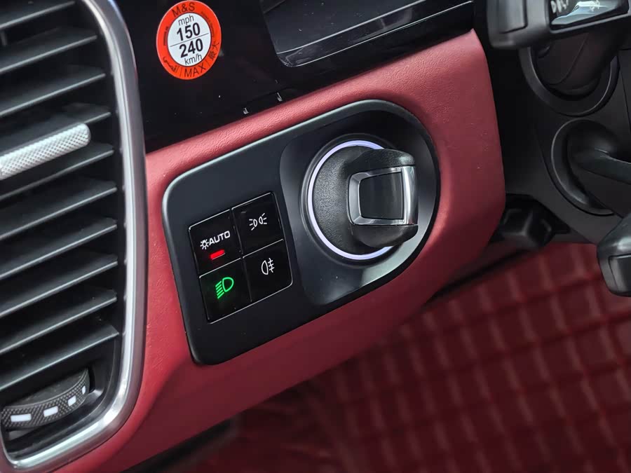 Porsche Cayenne 2020, фото 24