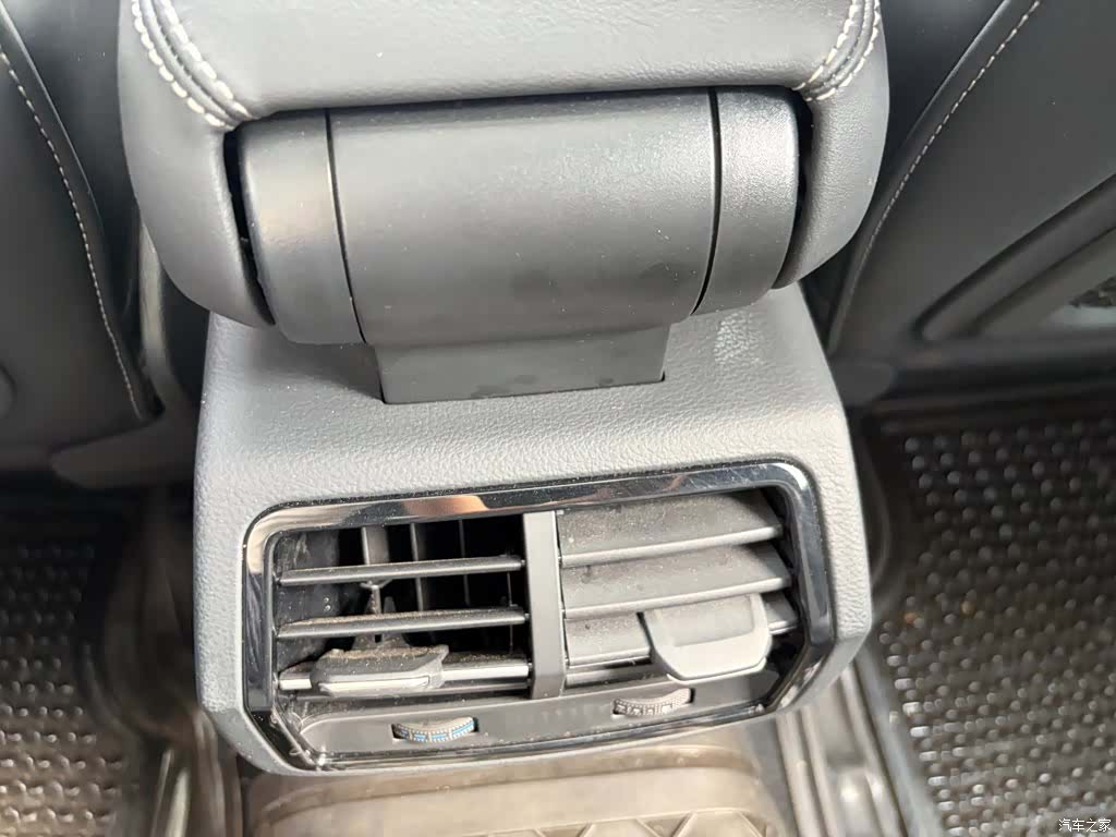 Audi Q3, 2025 21