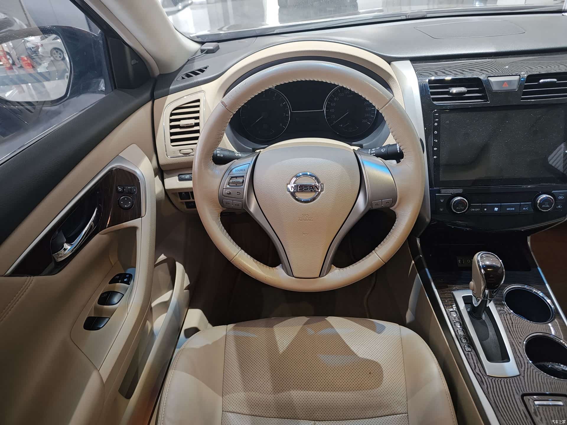 Nissan Teana, 2015 13