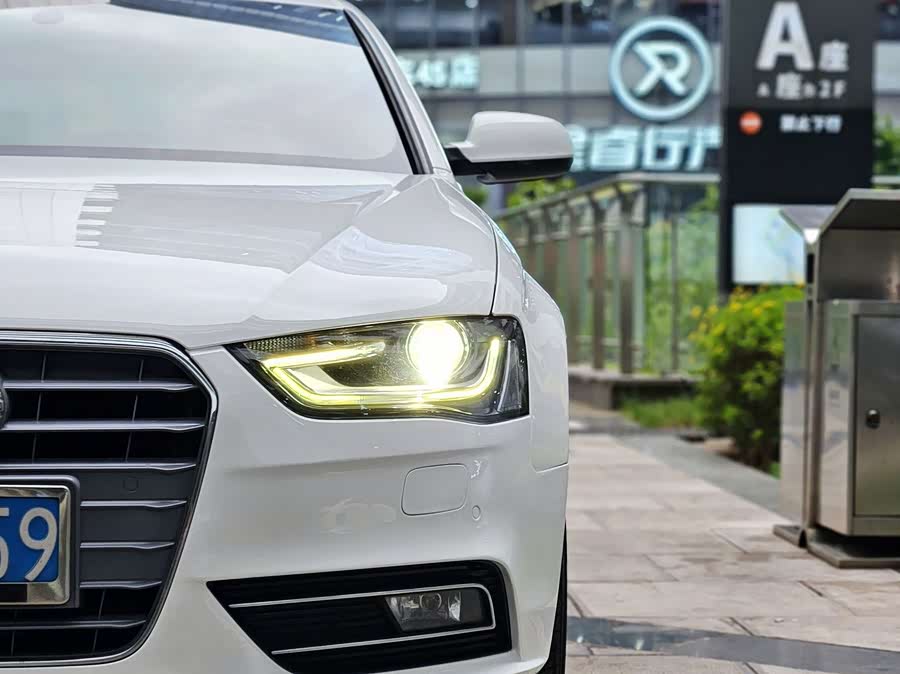 Audi A4L 2012, фото 21