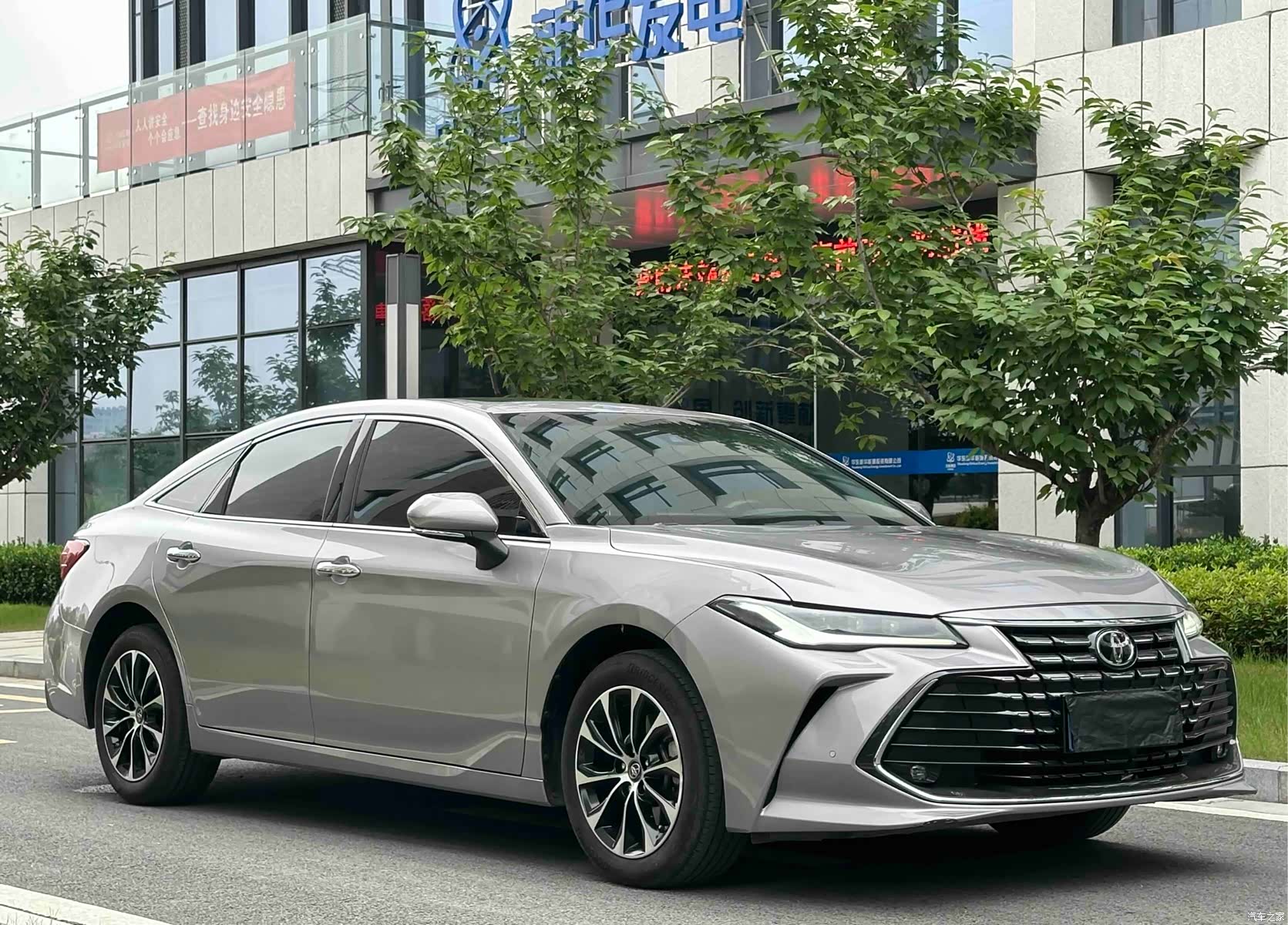 Toyota Avalon, 2022 3