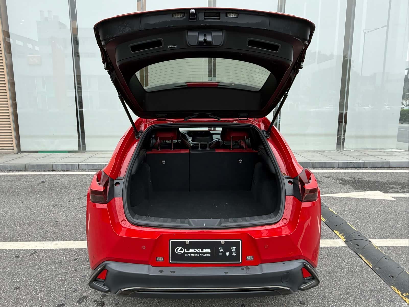 Lexus UX, 2020 11