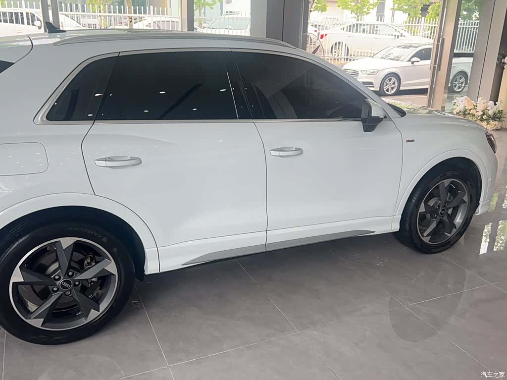 Audi Q3, 2024 23