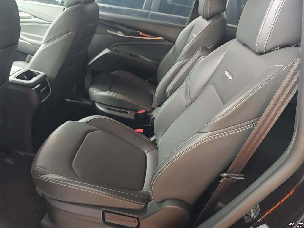 Maxus G50, 2023 17