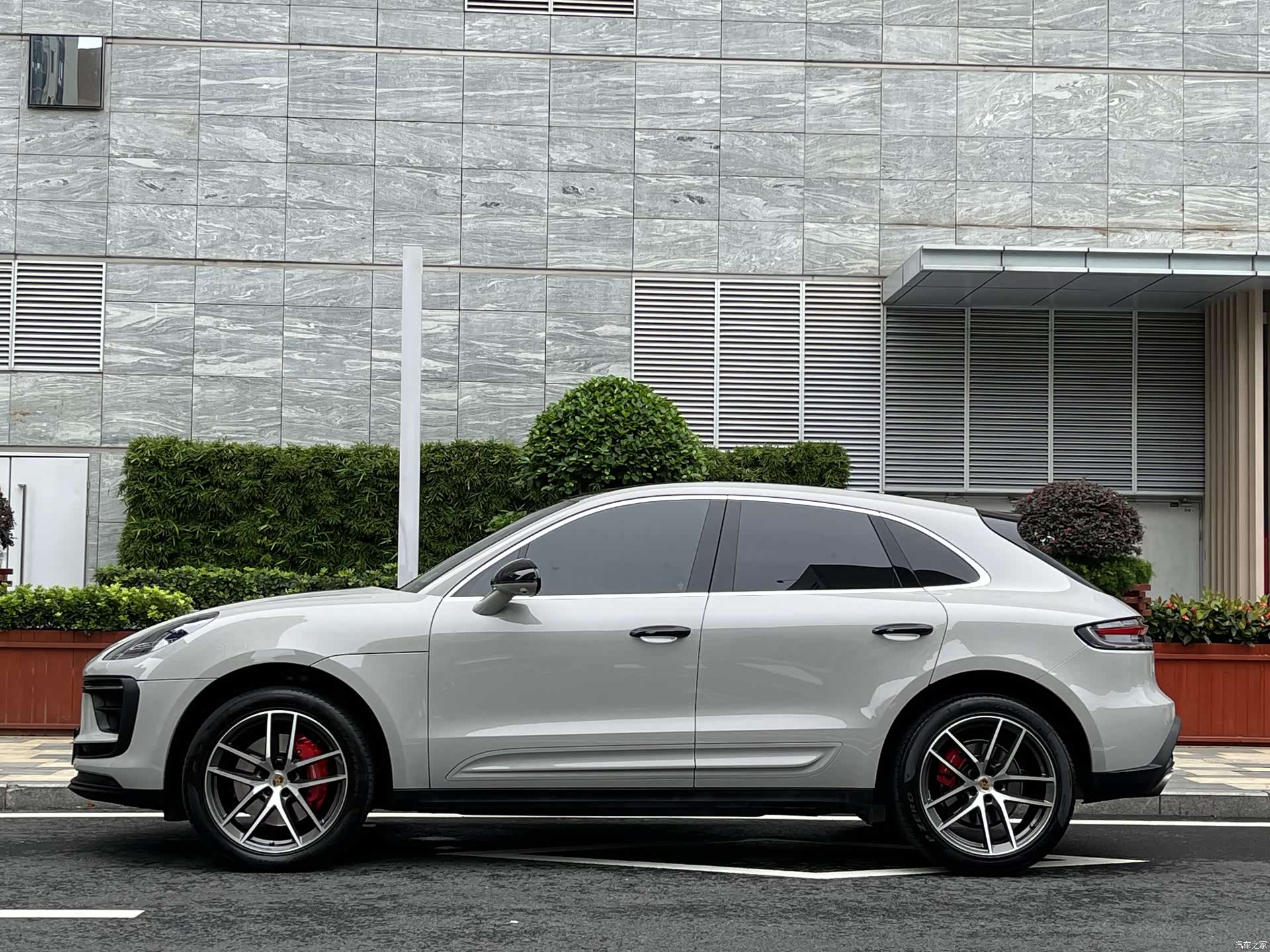 Porsche Macan, 2023 3