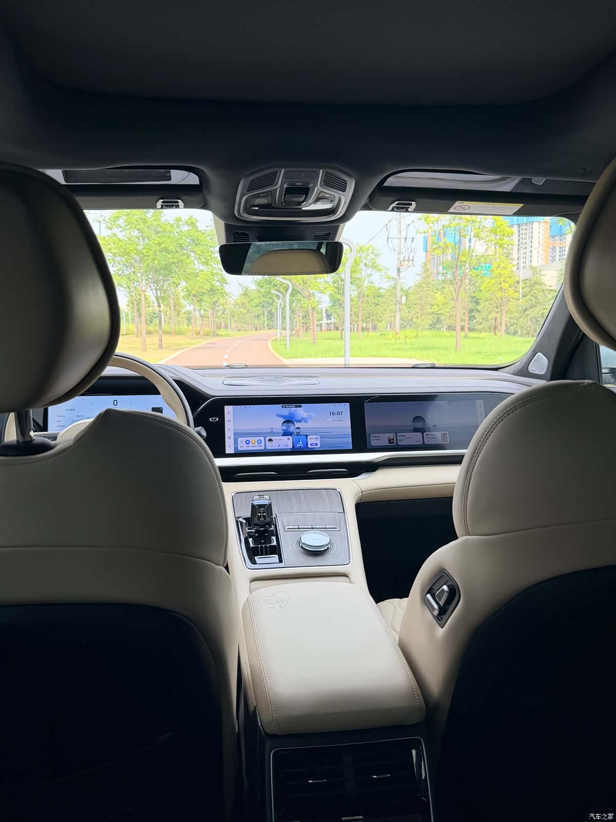 Geely Xingyue L, 2025 11