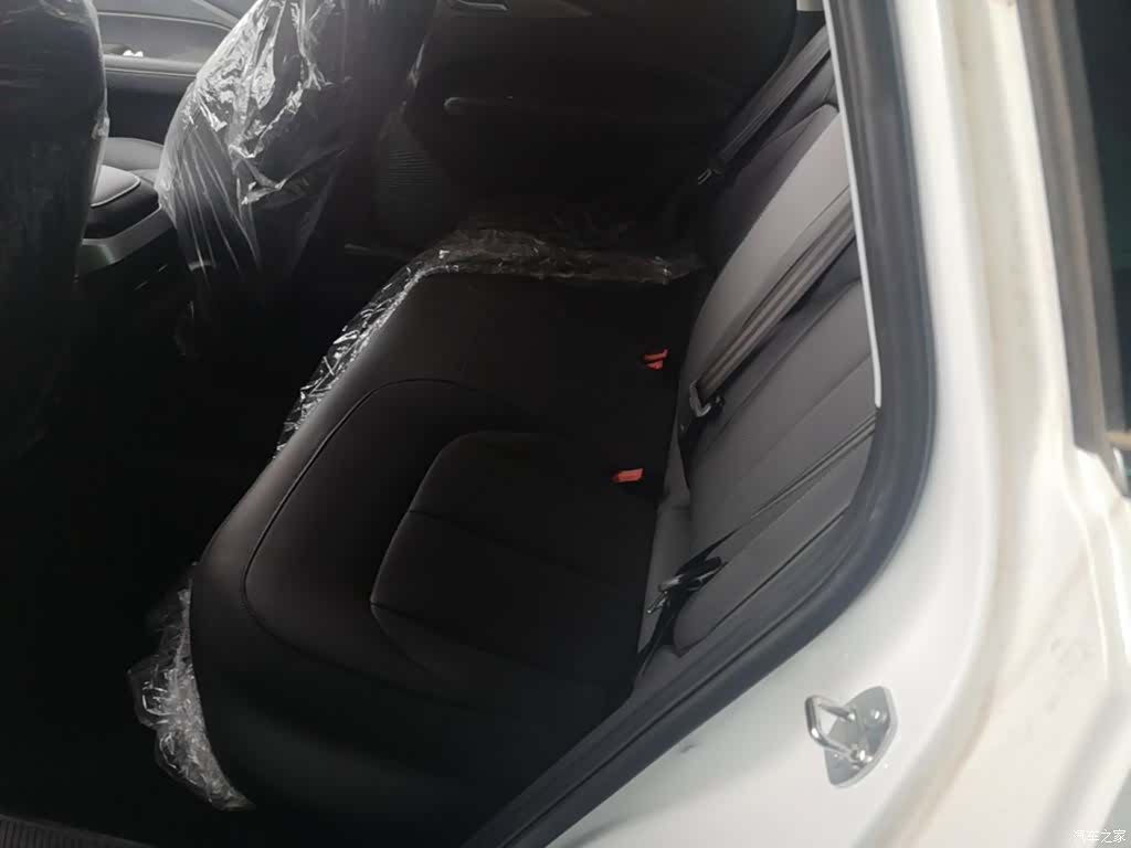 Wuling Starlight, 2026 13