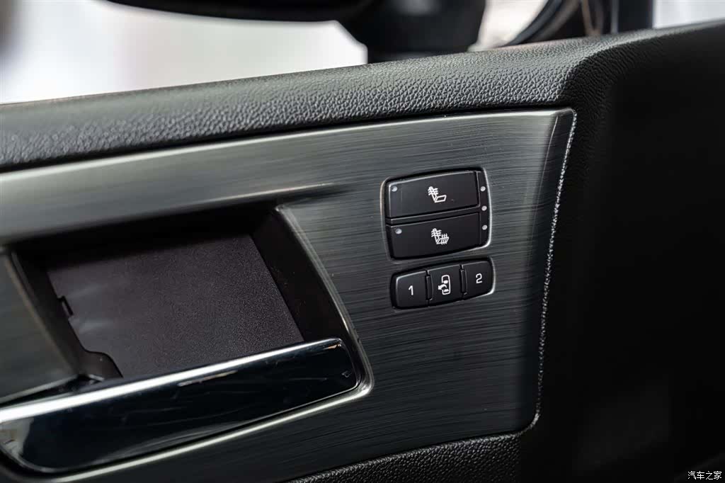 Hummer H2, 2009 12