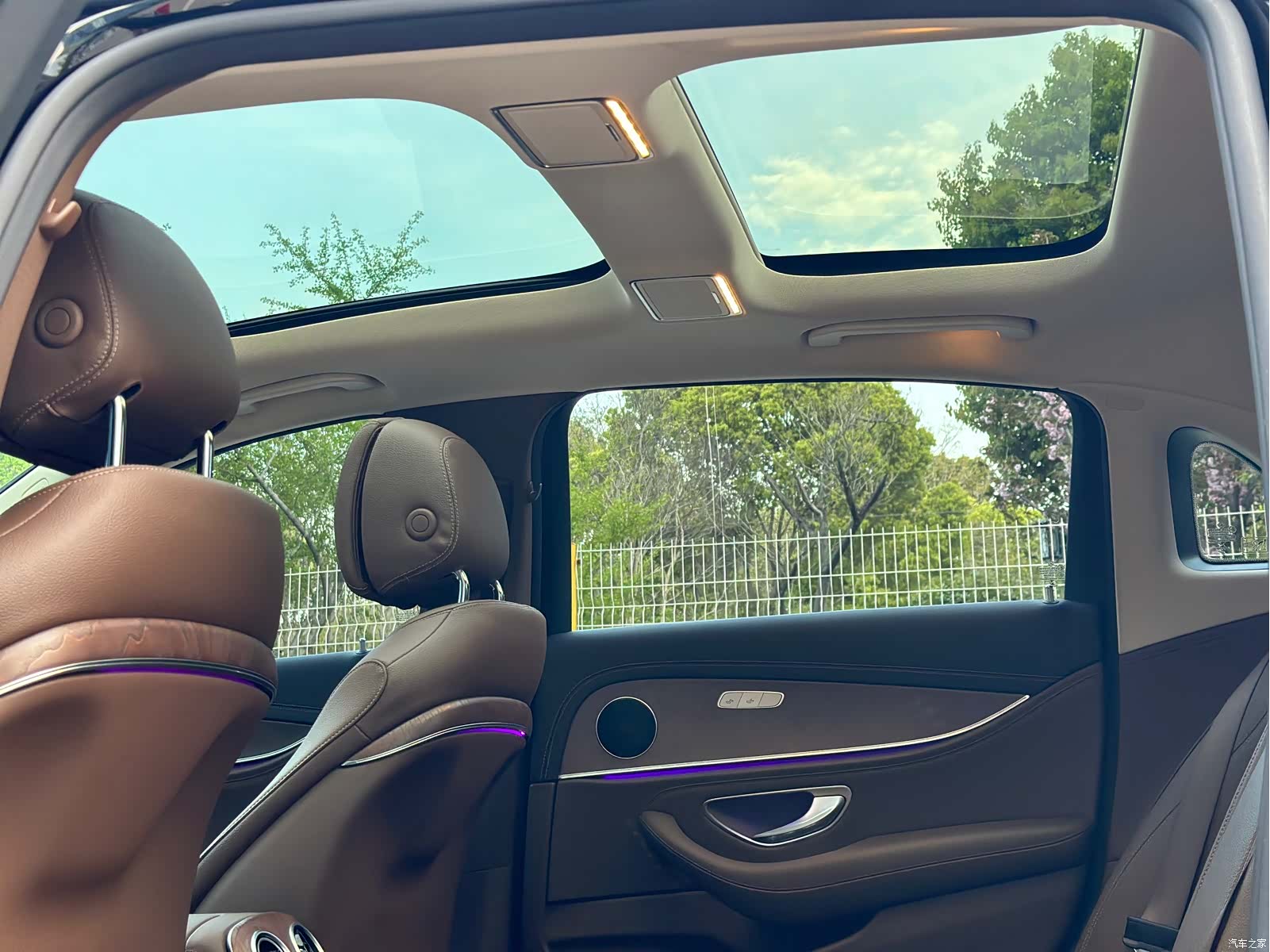 Mercedes-Benz E-Class, 2022 11
