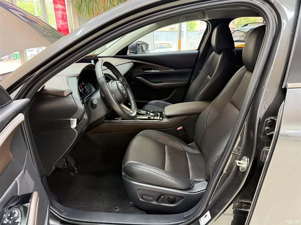 Mazda CX-30, 2022 16
