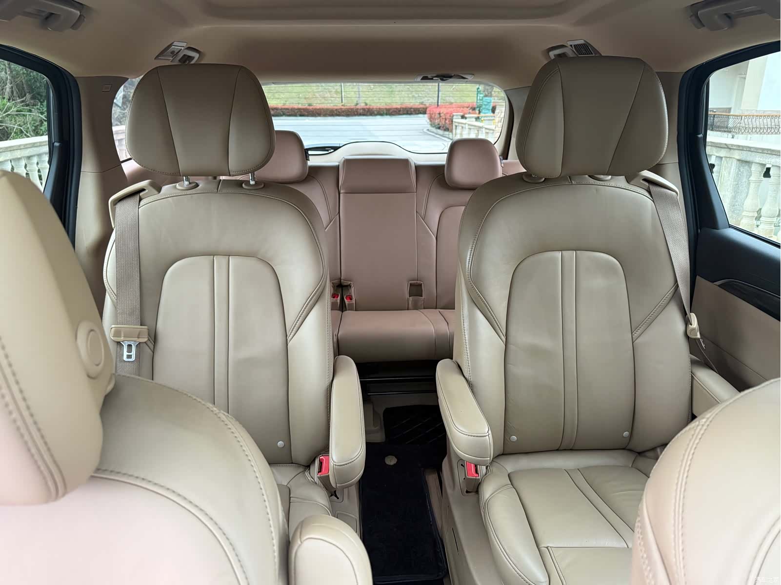 Buick GL8, 2017 4