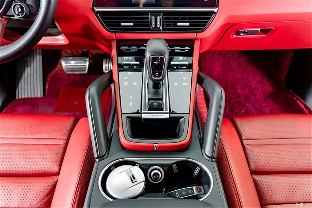 Porsche Cayenne, 2022 12
