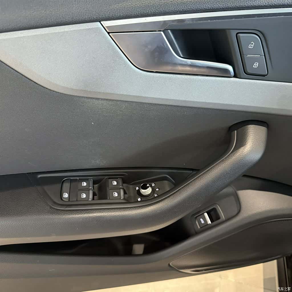 Audi A4L, 2019 12