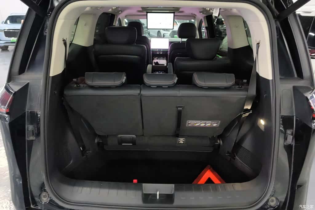 Trumpchi E8, 2024 4