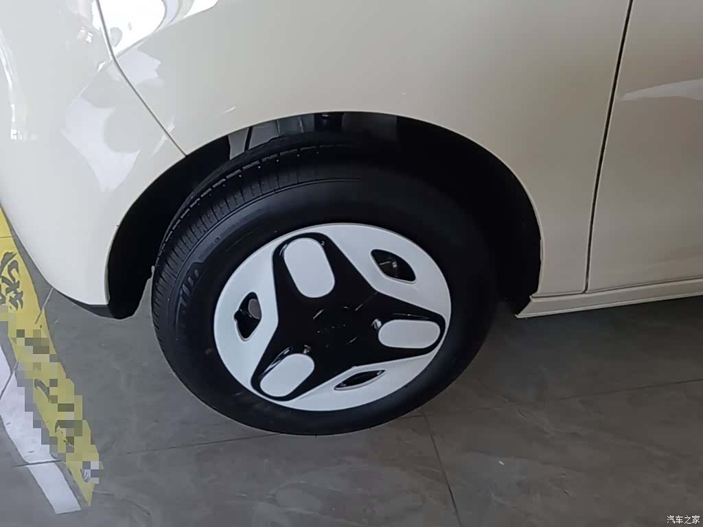 Geely Panda, 2025 23