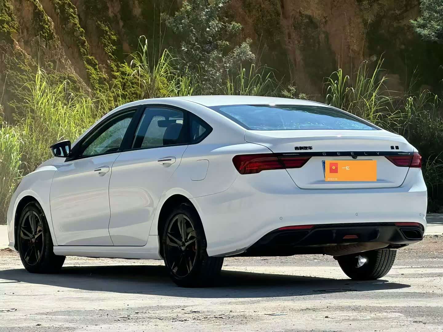 Geely Binray, 2021 4