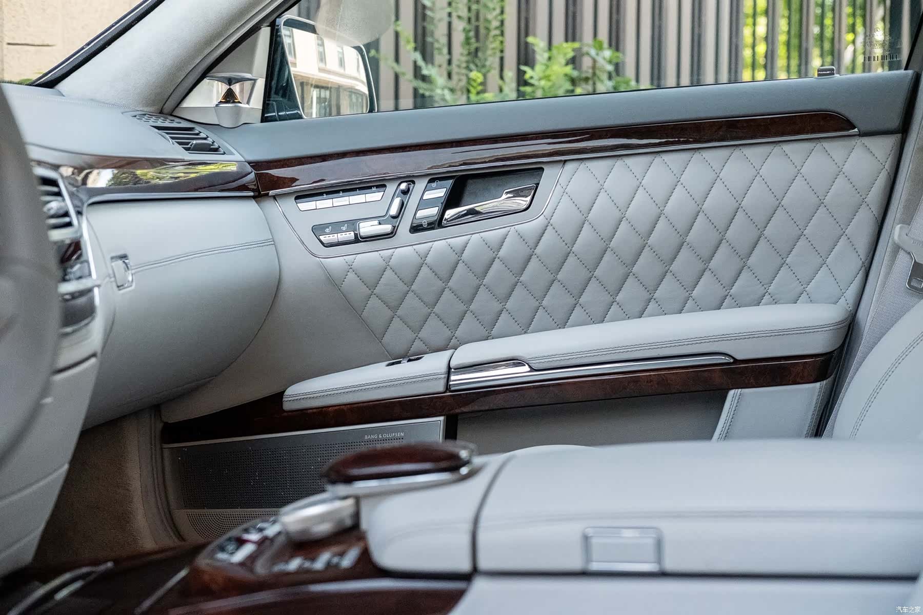 Mercedes-Benz S-Class, 2010 7