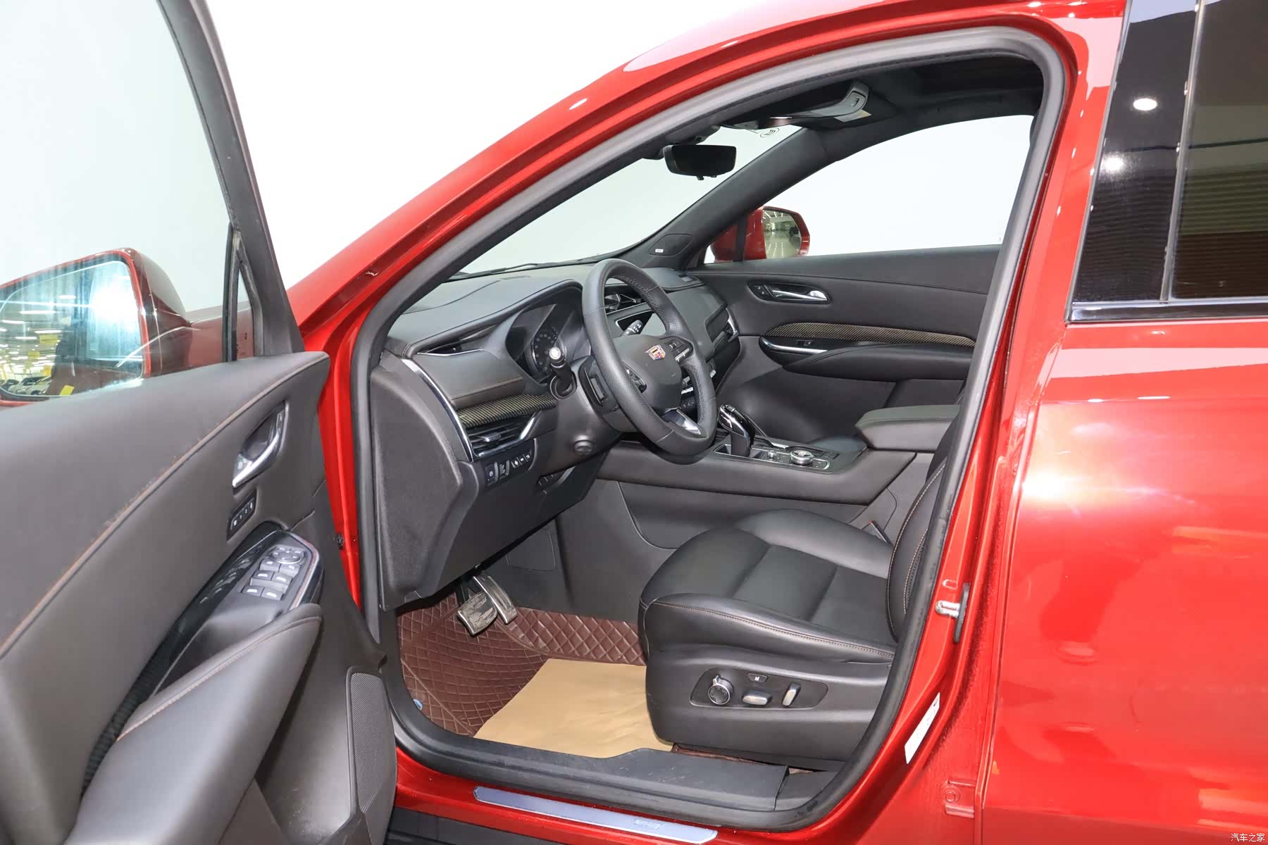 Cadillac XT4, 2022 13