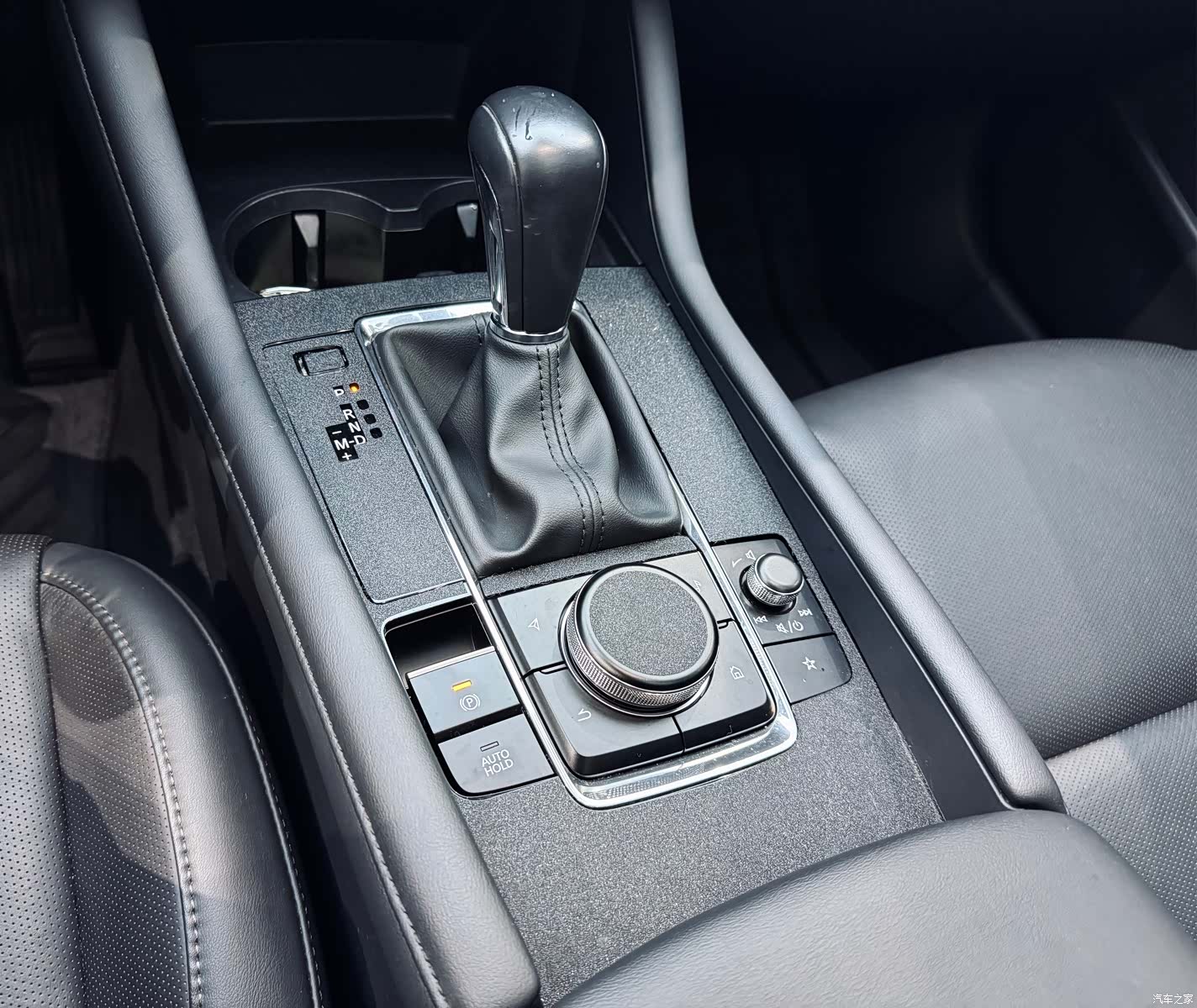 Mazda Mazda3, 2022 15