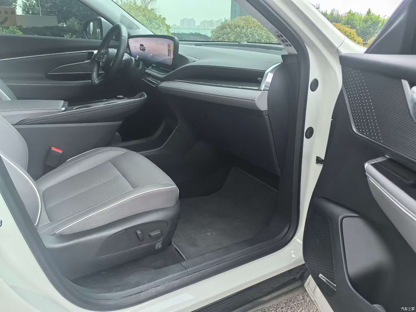 Buick E5, 2025 6