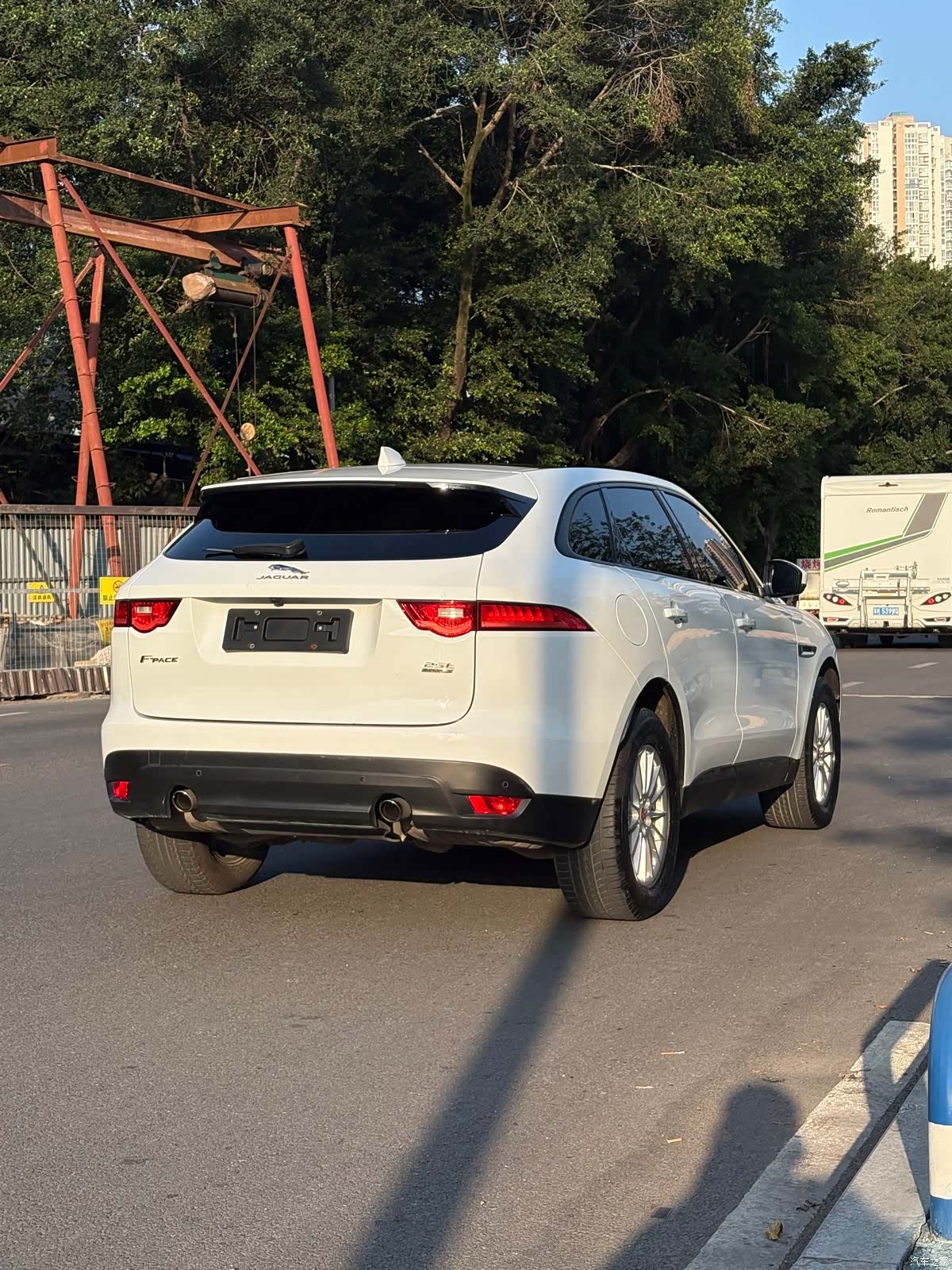 Jaguar F-PACE, 2018 9