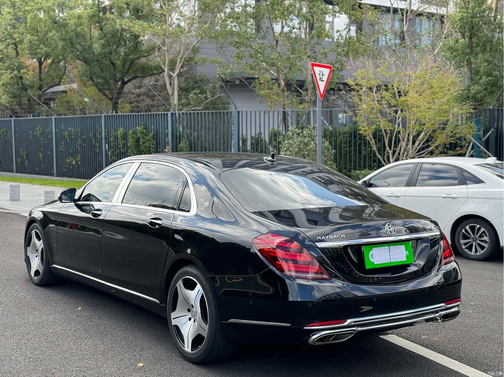 Maybach S-Class, 2018 4