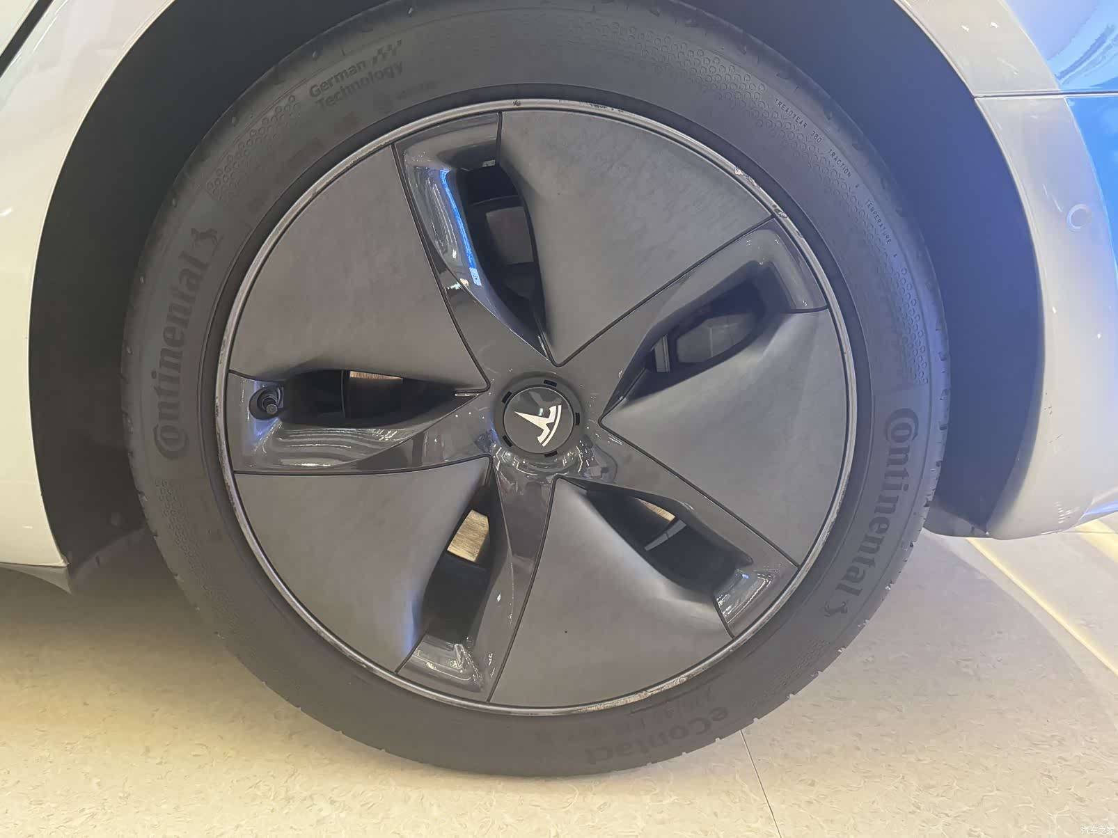 Tesla Model 3, 2020 10