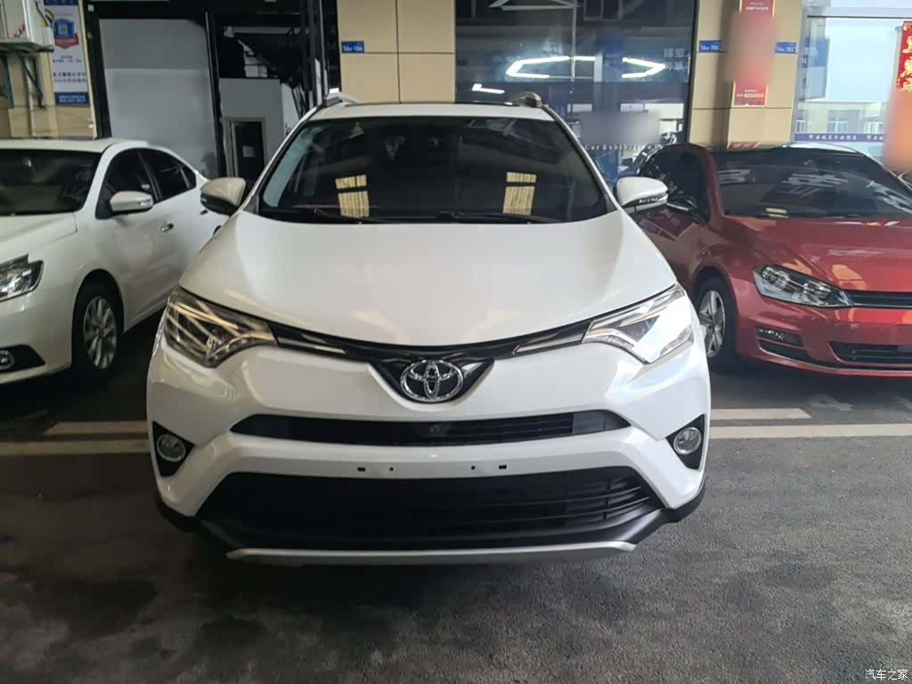 Toyota RAV4, 2017 3