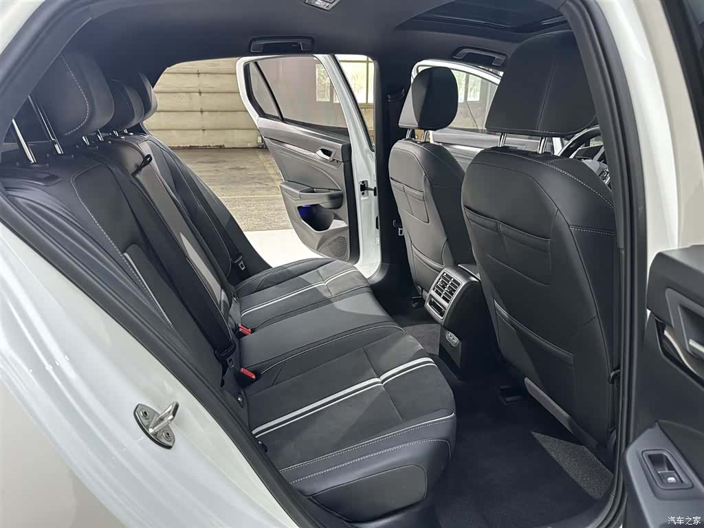 Volkswagen Golf, 2022 20