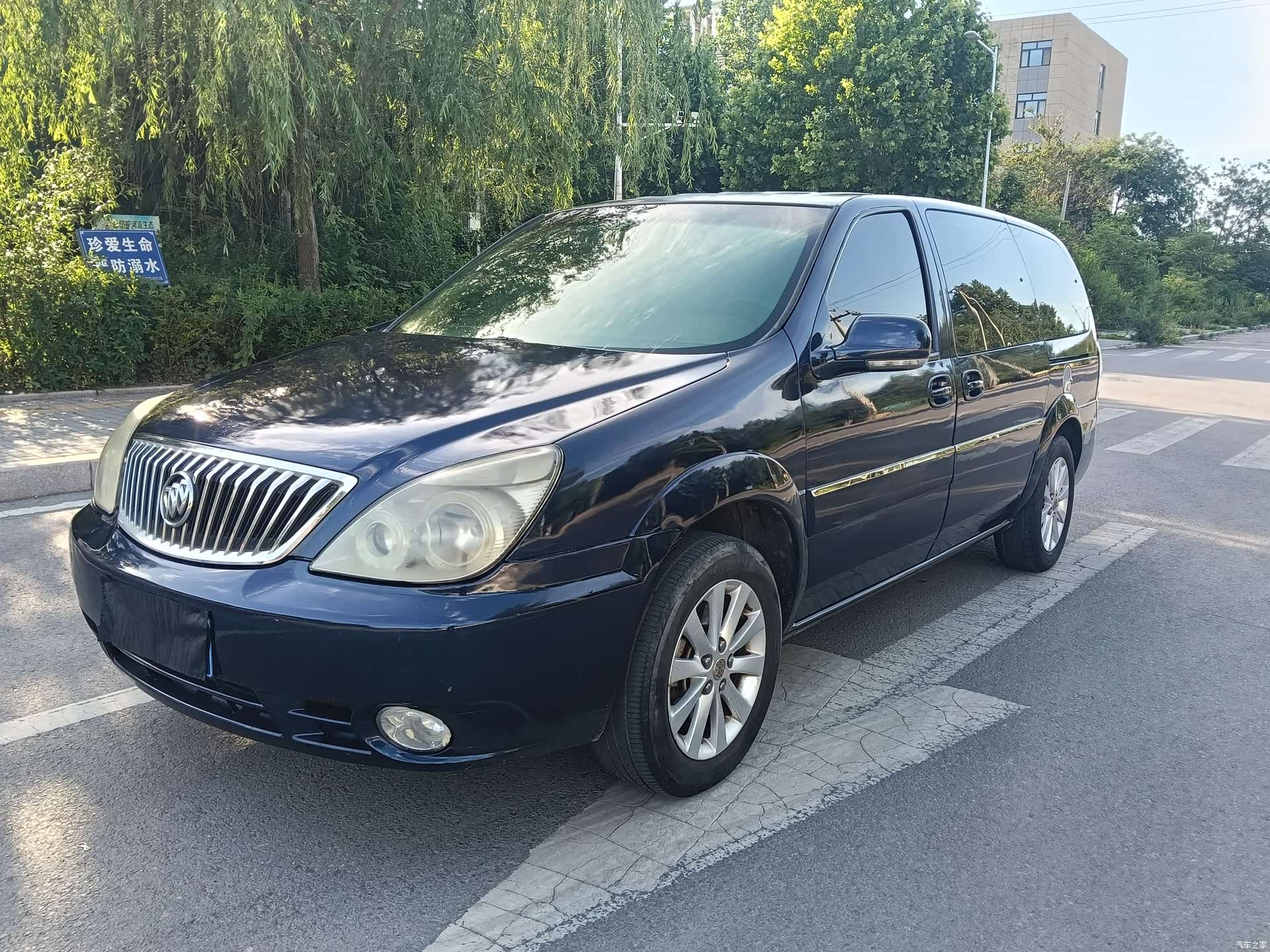 Buick GL8, 2015 1