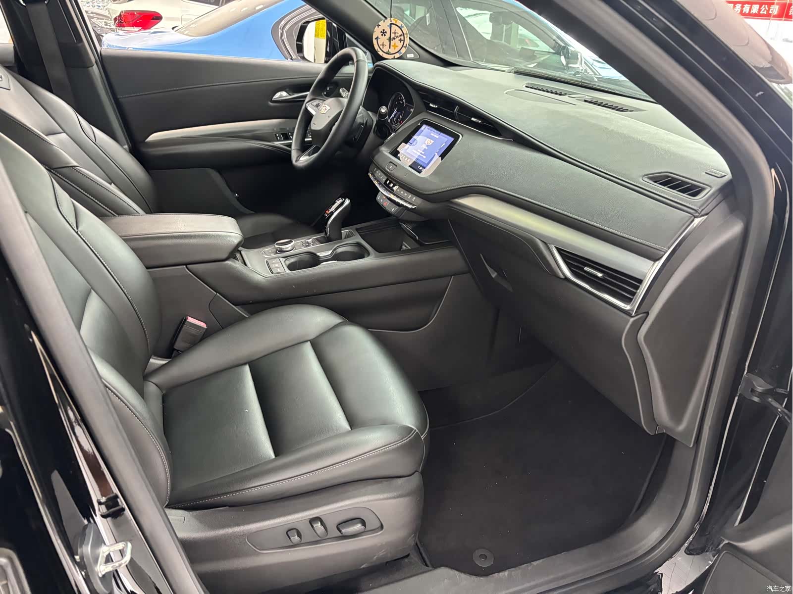 Cadillac XT4, 2021 12