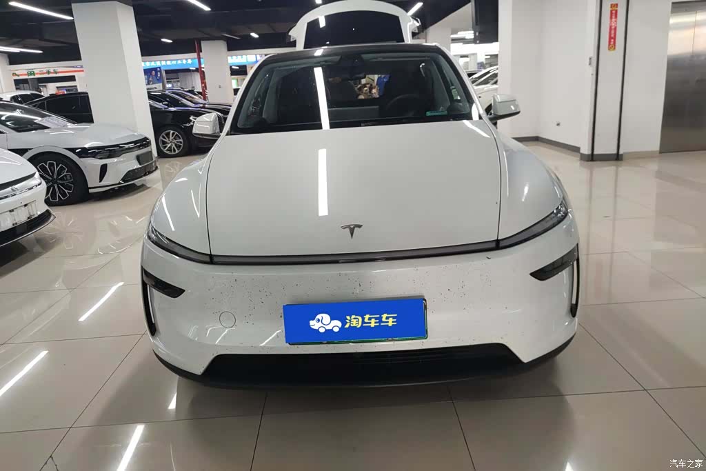 Tesla Model Y, 2025 2