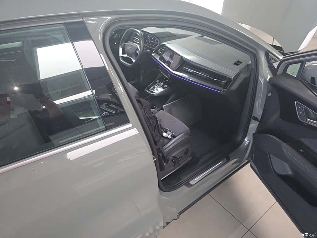 Audi Q4 e-tron, 2023 11