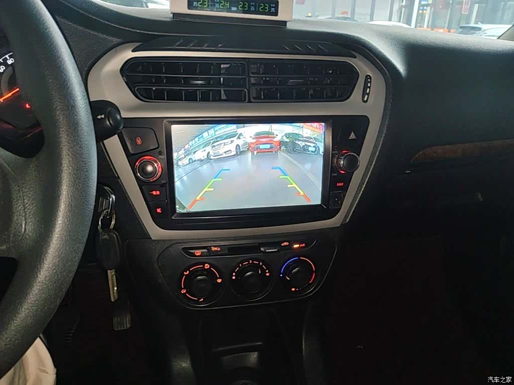 Peugeot 301, 2014 13