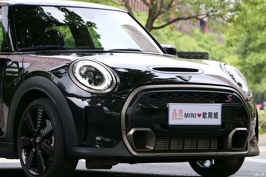 Mini Cooper, 2024 11