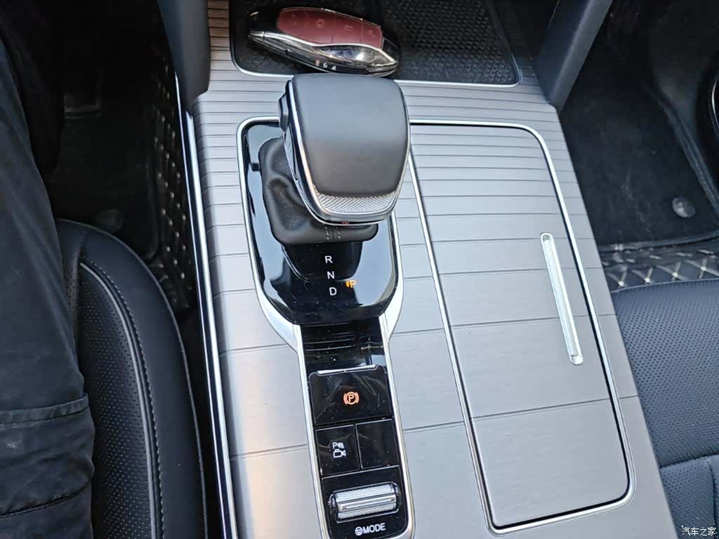 Hongqi HS7, 2024 14