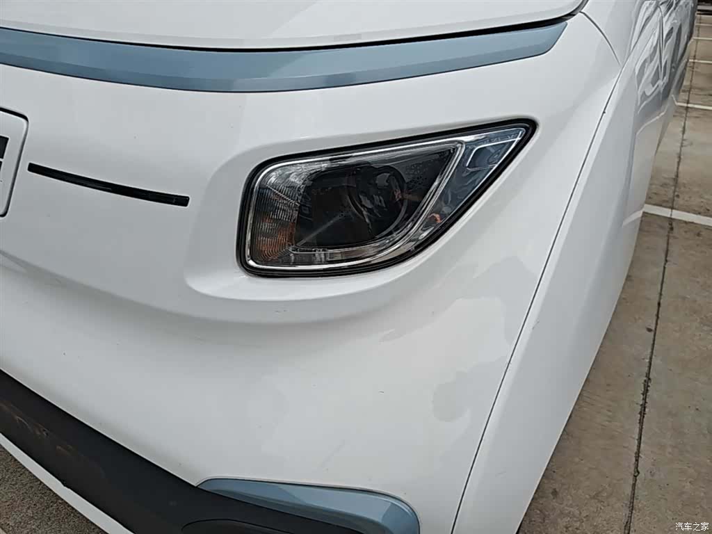 Wuling NanoEV, 2022 24