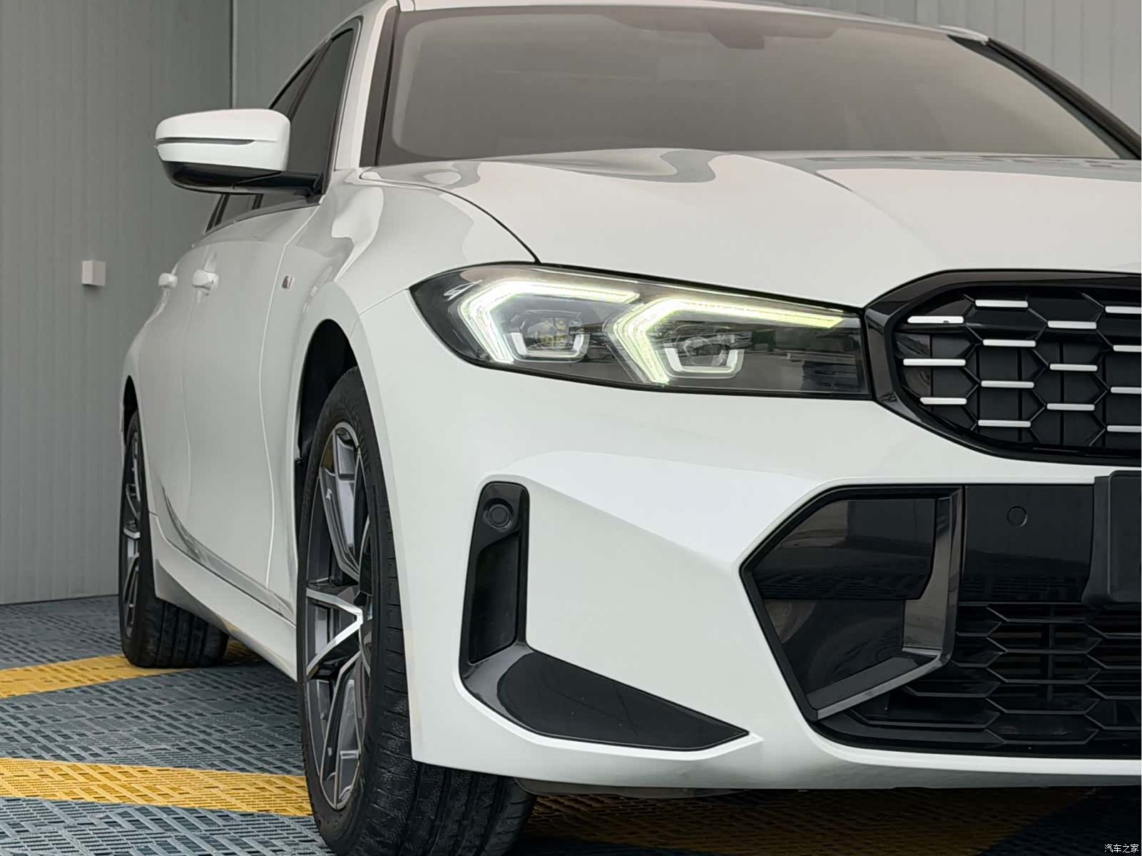 BMW 3 Series, 2023 7