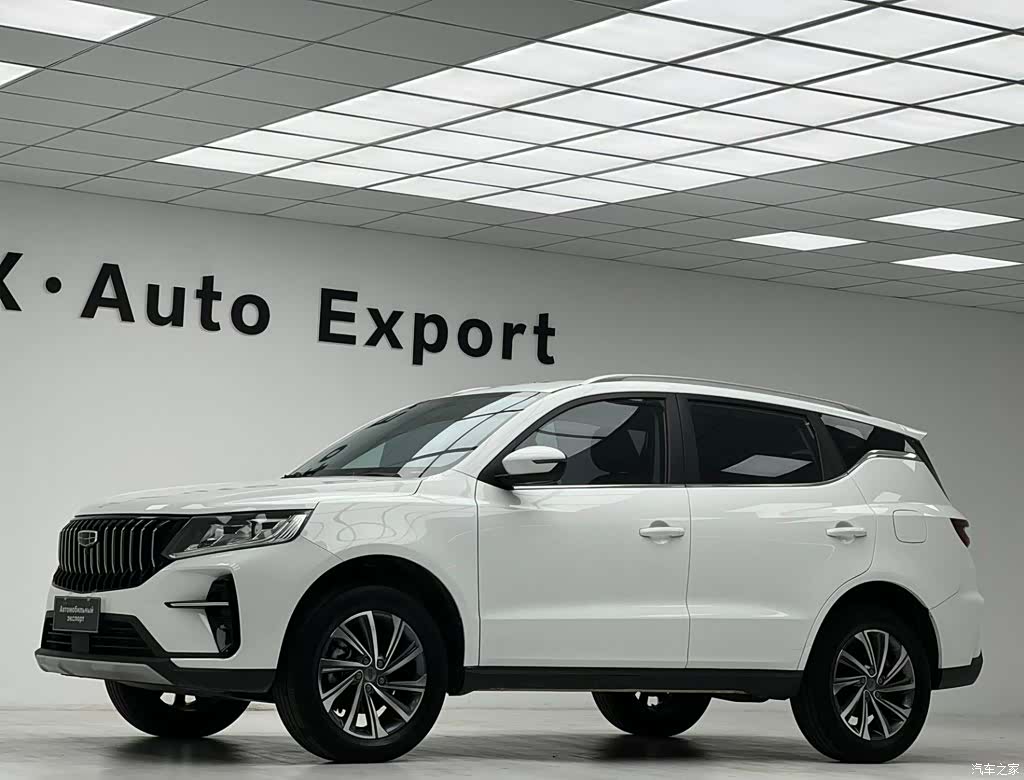 Geely X6, 2022 4
