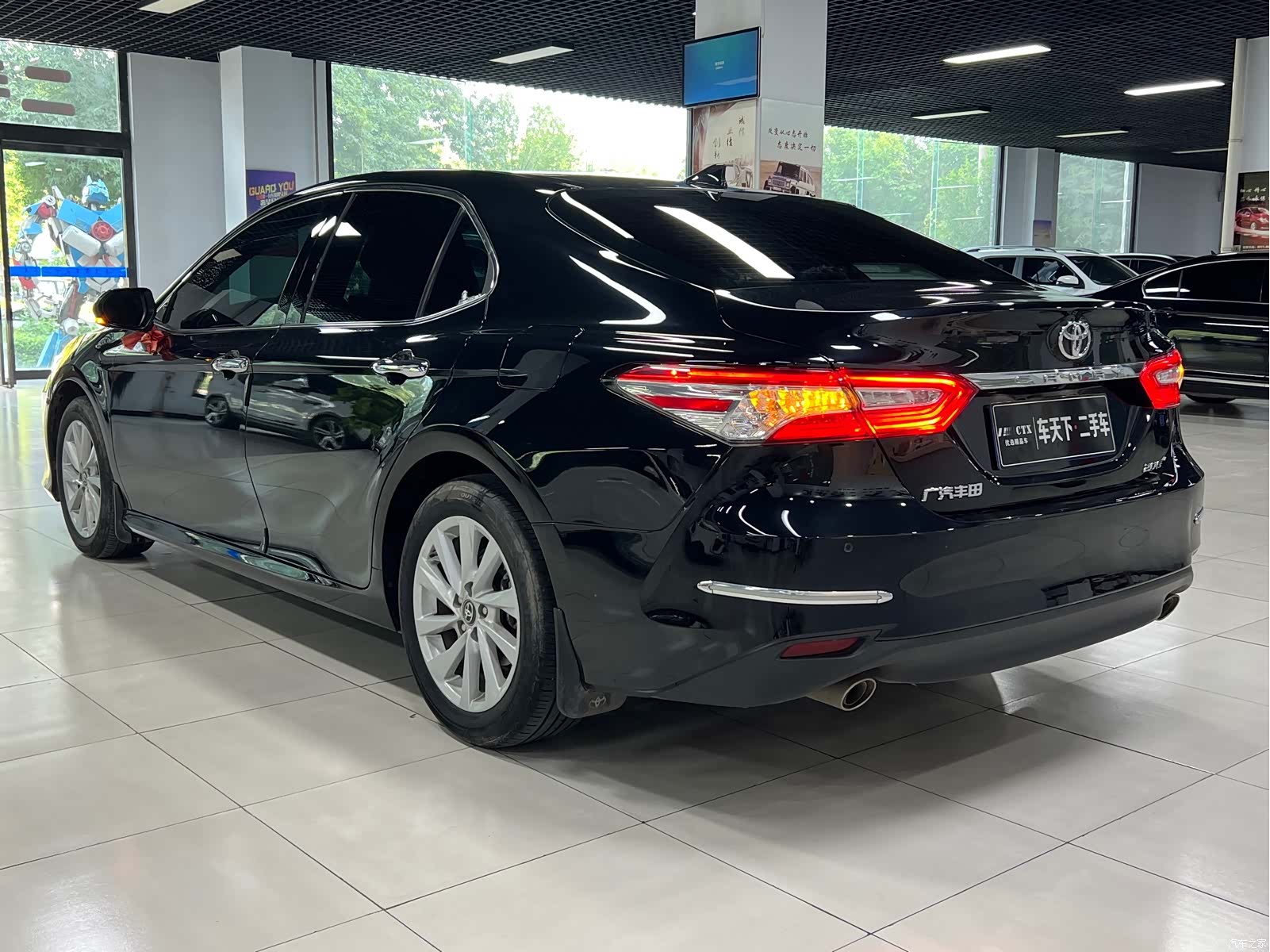 Toyota Camry, 2023 4