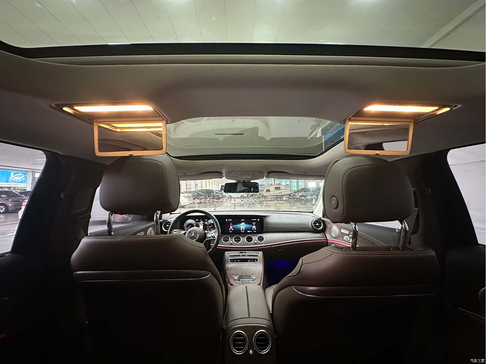 Mercedes-Benz E-Class, 2022 18