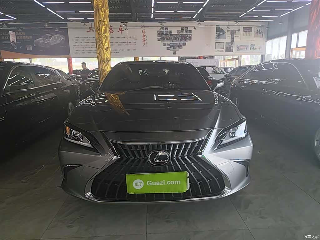 Lexus ES, 2023 3