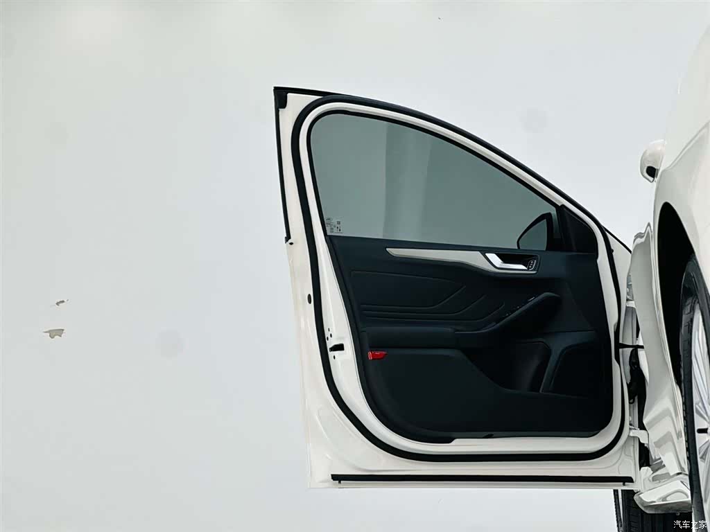 Ford Focus, 2020 12